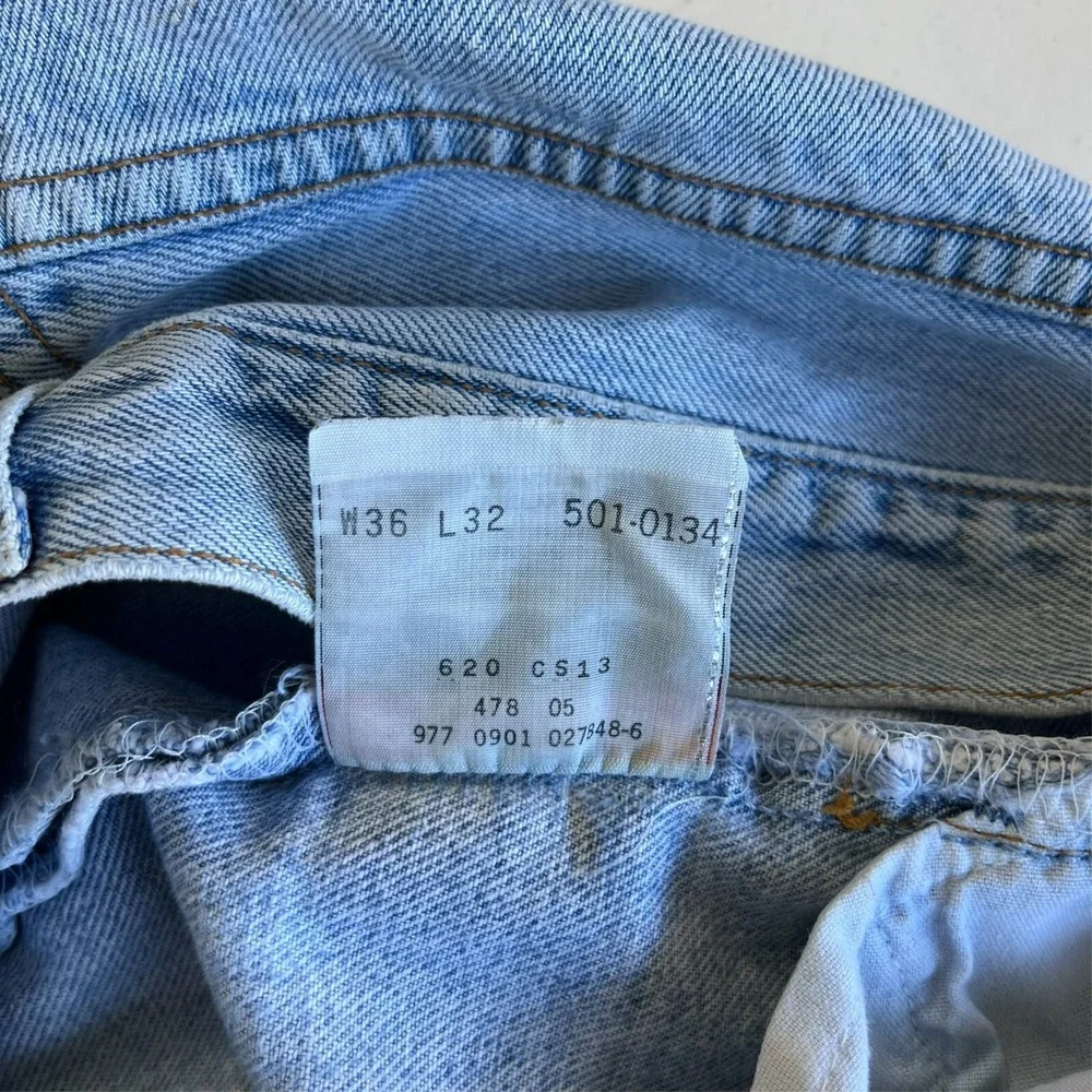 Levi's Jeans Men's Size 36 Blue‎ 501 Vtg Paper Tag 90's Button Fly Distressed